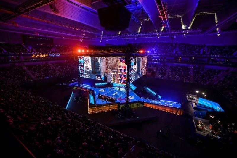 落后半步的 落后半步的