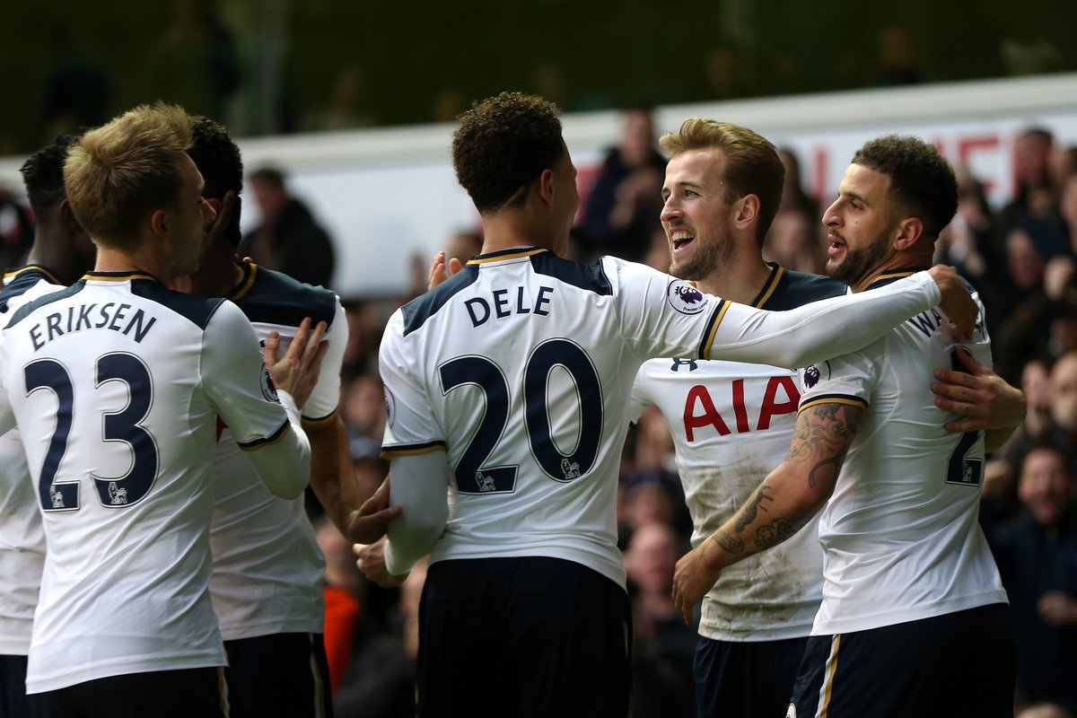 地铁上刷着 地铁上刷着